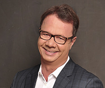 Episode #116: Achim Nowak: Show Biz, Remote Islands and Coaching!