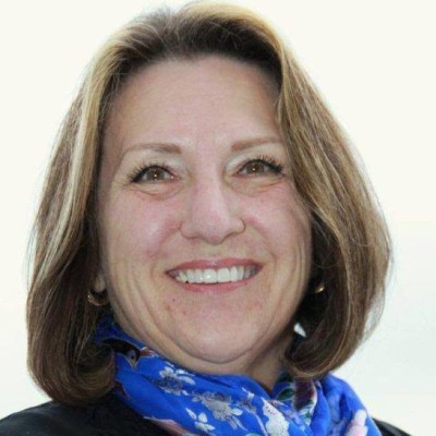 Episode #406: Rosemarie Barnes: Confidence With Your Speaking