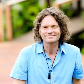 Episode #490: Simon Crowe: Dedicated to Serving